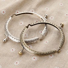 Vintage Purse Bag Kiss Arch