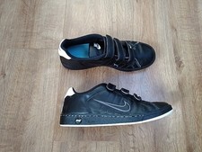 NIKE COURT TRADITION V2