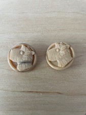 2 vintage beige round shank buttons Westie Scottie terrier dog - 2.3cm diameter