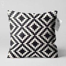 Black & White Geometric Soft