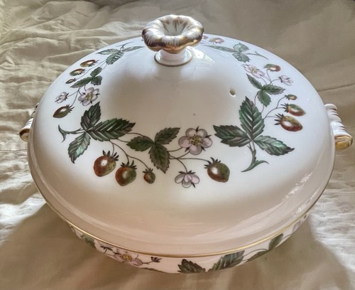 Wedgwood strawberry - wedgwood, “strawberry