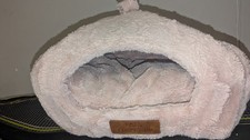 Gorgeous Soft Cat/ Small Dog Bed. Pink. Comes With Removable Cushion. Never Used
