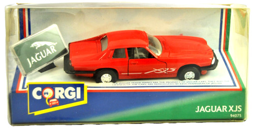 Vintage corgi 94075 red - 1:36,