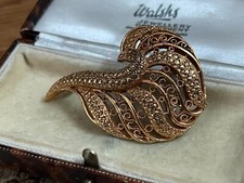 Staybrite Style Vintage Brooch Gold Tone Metal Pin Openwork Filigree Feather