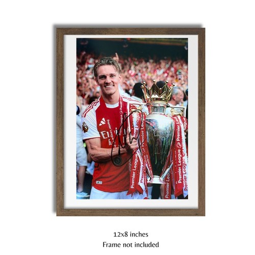 Martin odegaard hand signed - martin,
