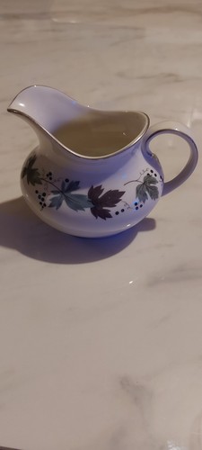 Royal doulton burgundy gravy - royal,