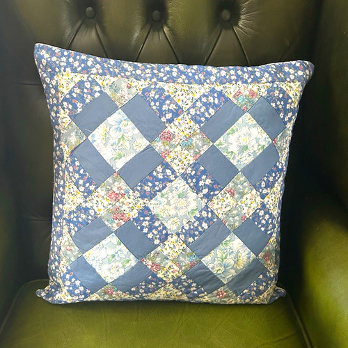 Vintage quilted patchwork - vintage,