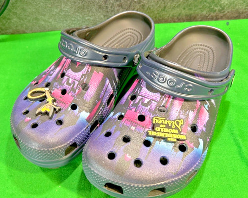 Womans disney crocs - size, 6