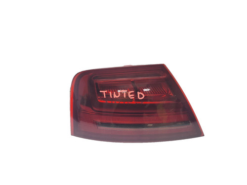Audi 2011 outer - d4, tail