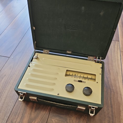 Vidor valve suitcase radio - vidor,