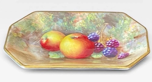 Royal worcester signed freeman - worcester,