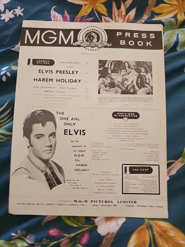 Elvis presley harem holiday - presley,