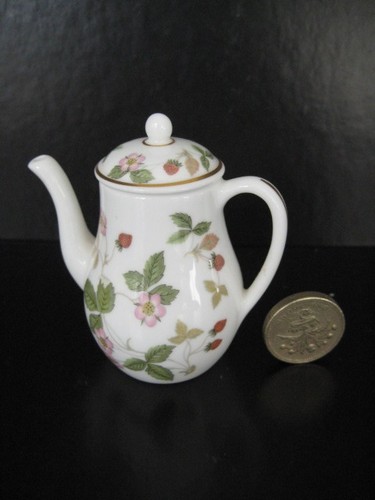 Rare wedgwood wild strawberry - wild,