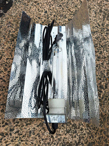Omega hydroponics lighting