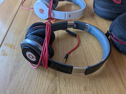 Pairs wired beats - of,