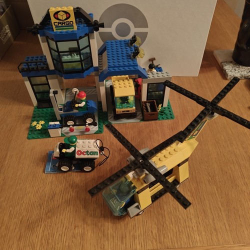 Lego town cargo centre set - centre,