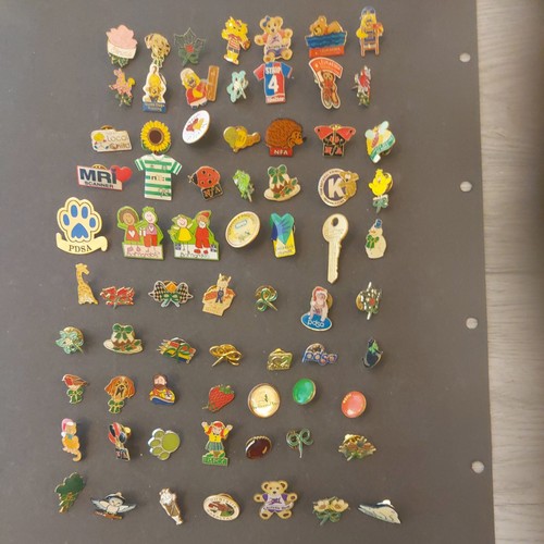 Vintage pin badges job lot - vintage,