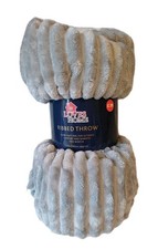 Chunky Ribbed Throw Blanket