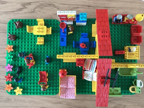 Duplo vintage house with - duplo,