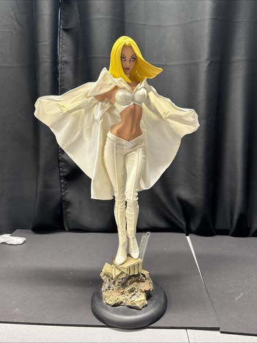 Sideshow exclusive emma frost - sideshow,