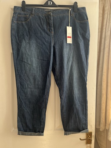Bnwt ladies cropped jeans size - bnwt,