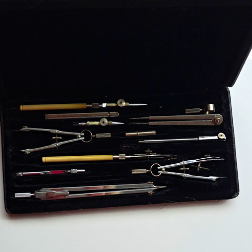 Metal drawing compass set with - drawing,