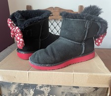 Ugg Disney Sweetie Bow Minnie Black Boots. Size 1 (32)