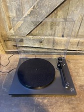 Rega Planar One P1  Turntable