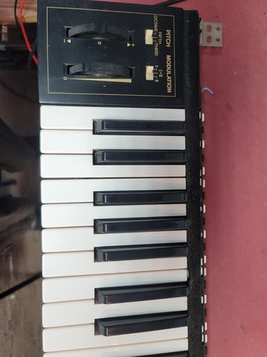 Complete yamaha keyboard - yamaha,
