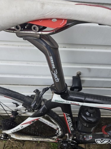 Viner maxima carbon - carbon, road