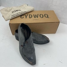 Cydwoq Handmade Leather Shoes