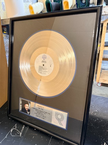 Travis tritt certified - tritt, riaa