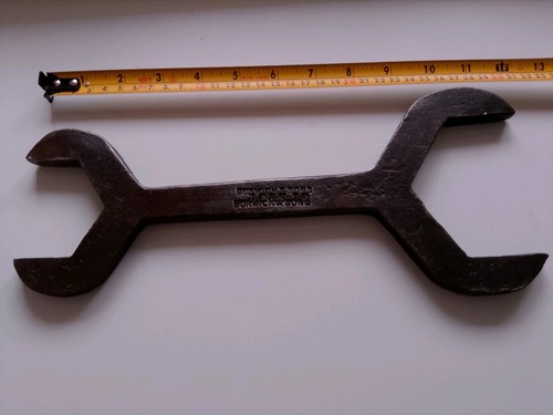 Massive antique spanner - massive,
