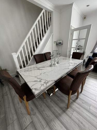 Dining room chairs used - x,