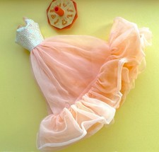 Vintage 1984 Barbie Peaches