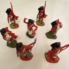Vintage Toy soldiers Highlanders Marching Pipers Drummer plastic figures x 7