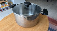 Ikea MIDDAGSMAT 5L pot with glass lid and handles, in excellent condition