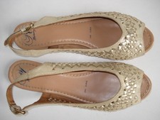 Woman's Mantaray UK6 EU39 gold leather slingback sandals shoes flat sling back