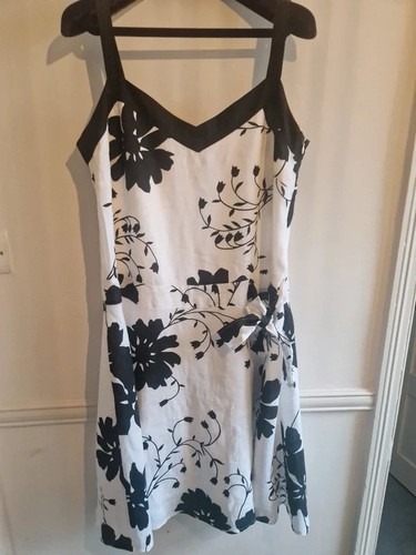 Monsoon monochrome floral - monsoon,