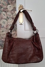 B. MAKOWSKY Womens Handbag made of Brown Genuine Leather 