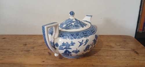 Wedgwood willow blue teapot - willow,