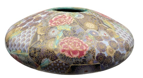 Kutani ware style vase - kutani,