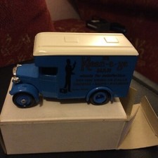 Limited Edition Diecast Boxed Souvenir Model 1940s  Van - BK636 Kleeneze - CQ