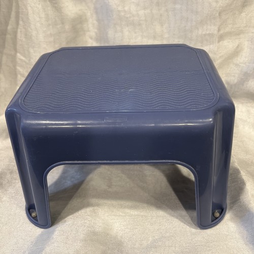Vintage blue rubbermaid step - rubbermaid,