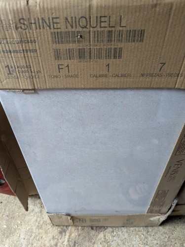 Porcelanosa tiles 300mm - porcelanosa, x