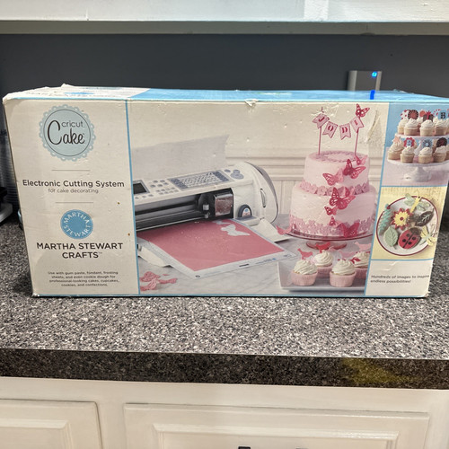 Cricut cake machine martha - cricut,