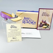 Just The Right Shoe by Raine