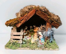 Vintage Poly Resin Nativity Scene 7 Figures  Fixed in Stable Boxed 