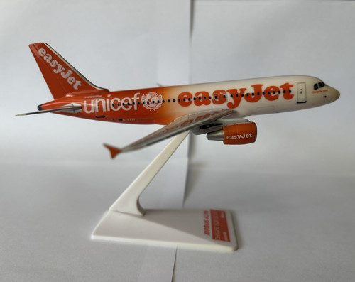 Premier planes easyjet unicef - easyjet, (unicef