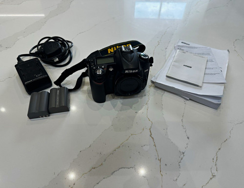 Nikon d90 3mp digital - digital, slr